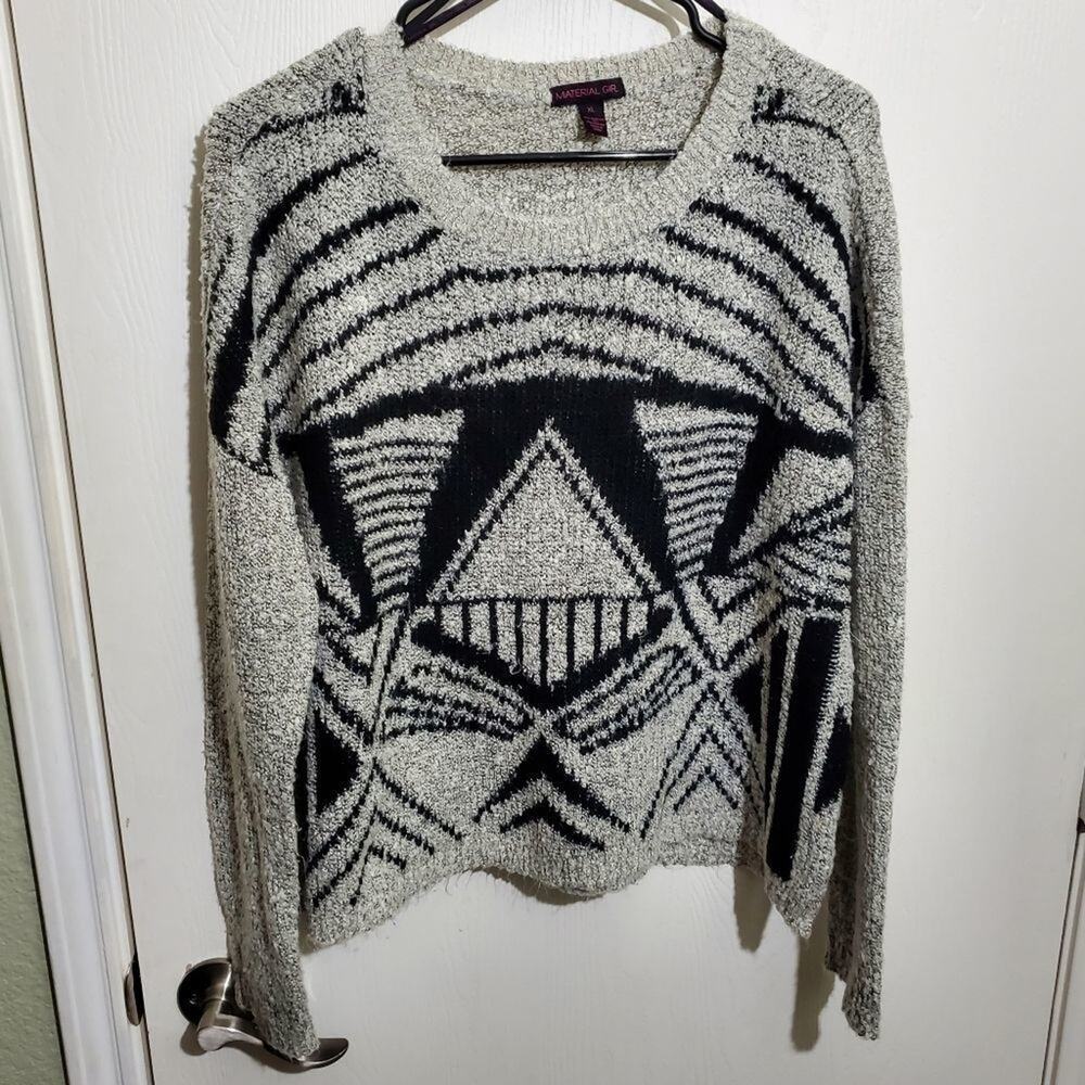Super‎ soft Aztec patterned sweater size XL